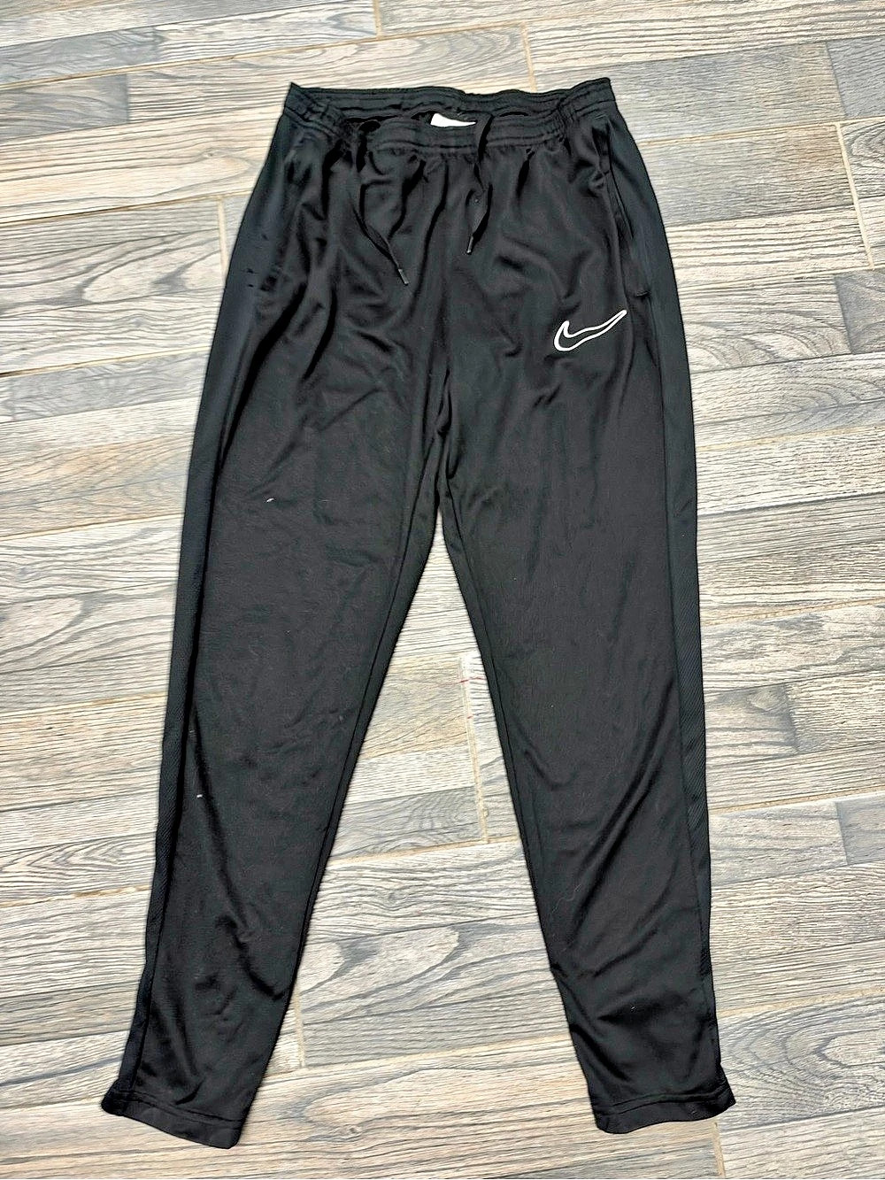 Nike Dri-FIT Joggers in Black Size Medium Like New